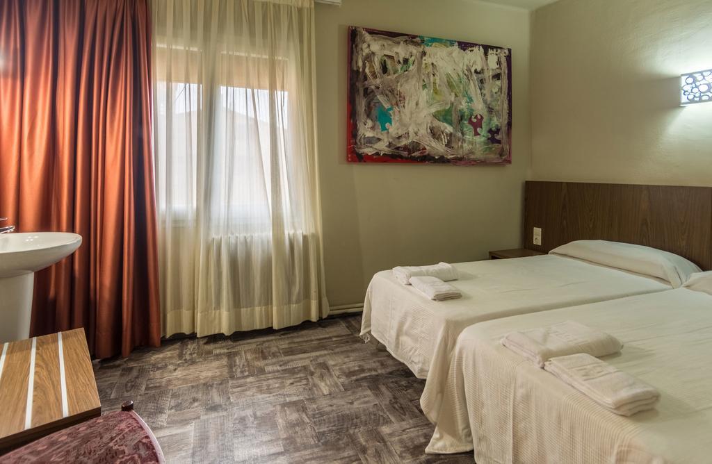 Hostal Sant Miquel Balaguer Esterno foto